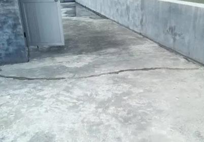 扎囊楼顶漏水维修公司分享下如何解决卫生间隐蔽部位漏水的问题?